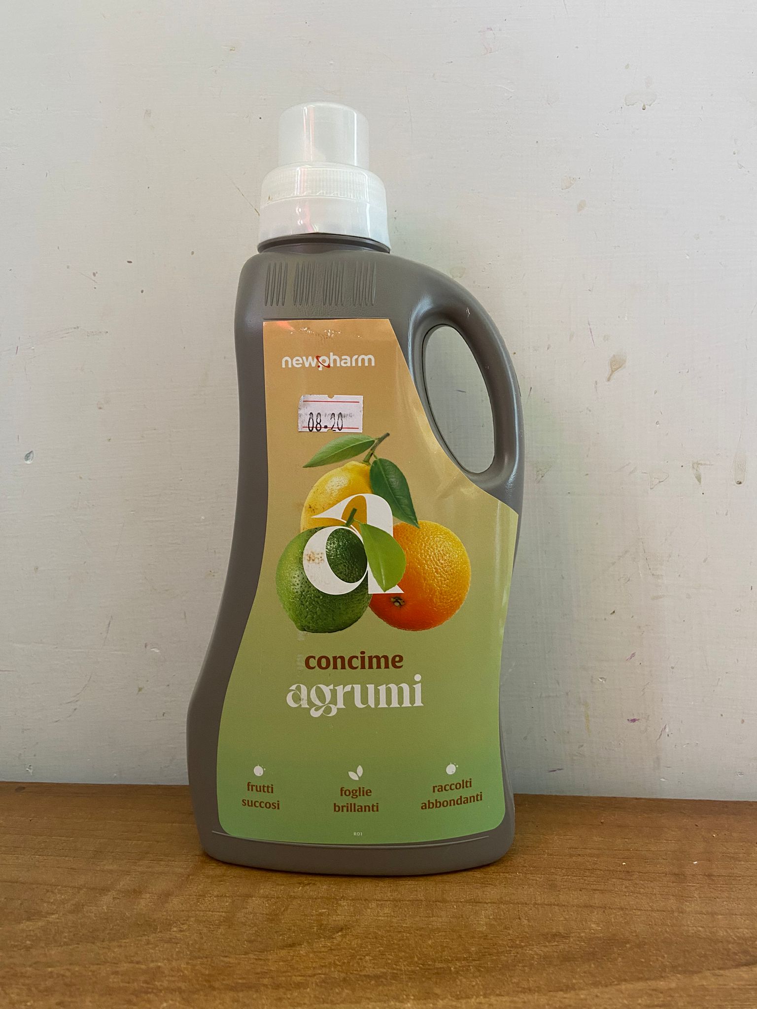 Concime Liquido per Agrumi Newpharm 1 Kg – Frutti Succosi e Foglie Brillanti