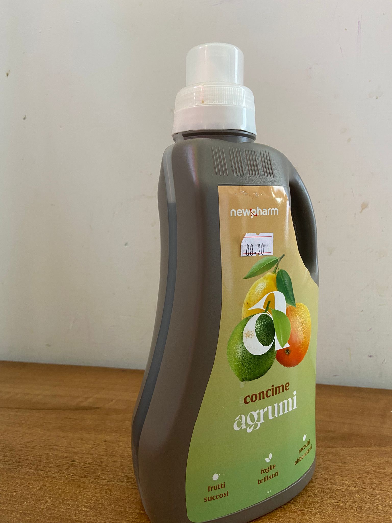 Concime Liquido per Agrumi Newpharm 1 Kg – Frutti Succosi e Foglie Brillanti