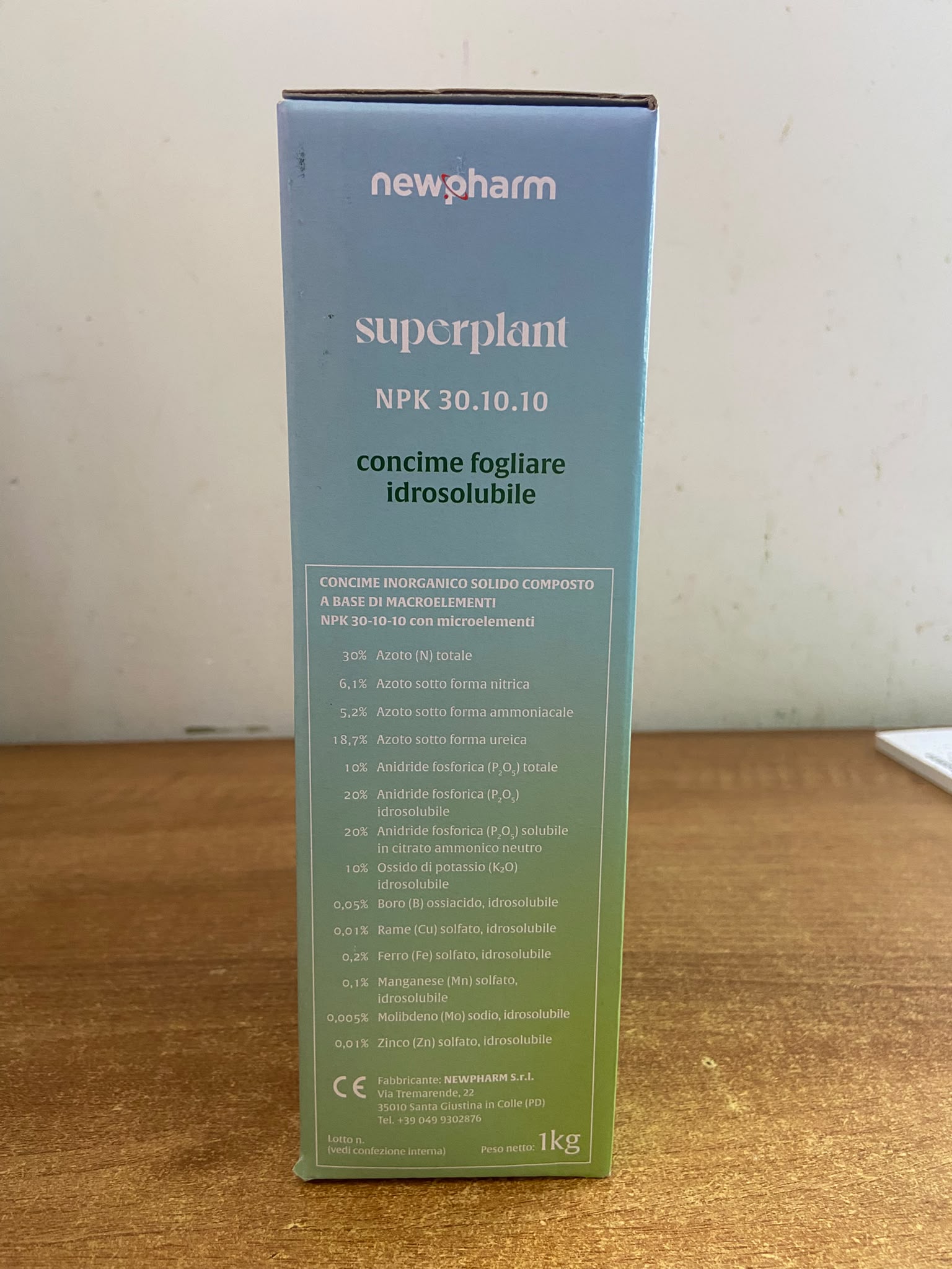 Newpharm Superplant – Concime fogliare idrosolubile NPK 30.10.10